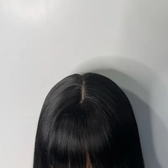 Long Straight Black Wig with Bangs for Women – Natural-Looking - Picture 3 of 8